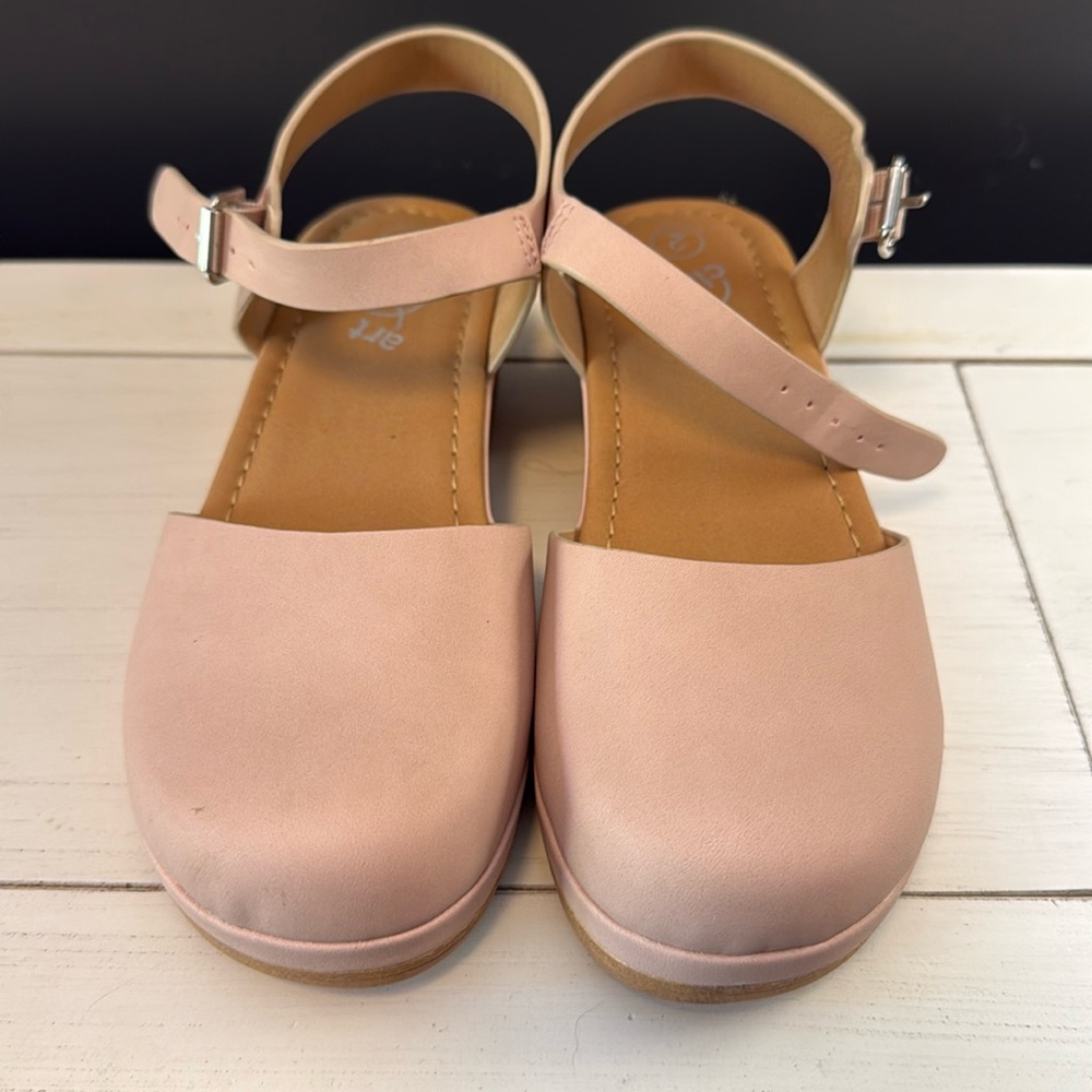 Girls art class shoes